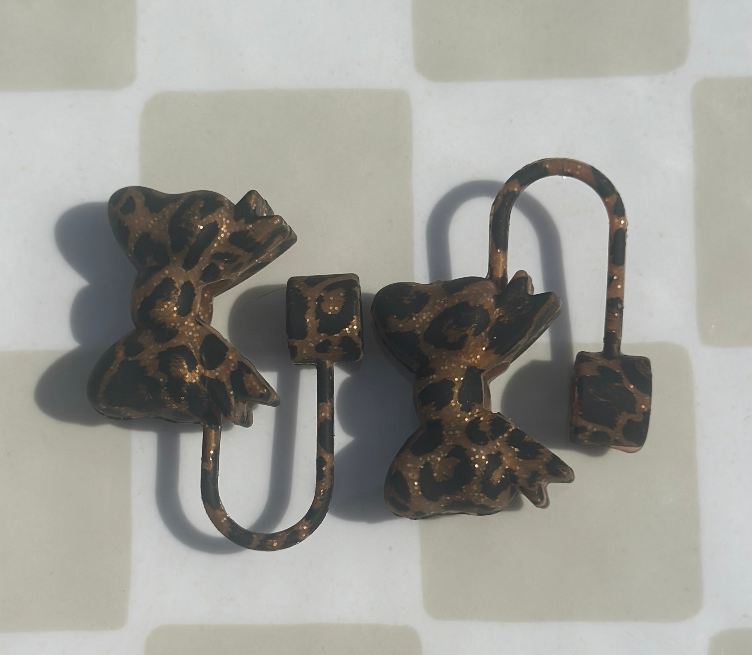 Dark cheetah small bow straw topper