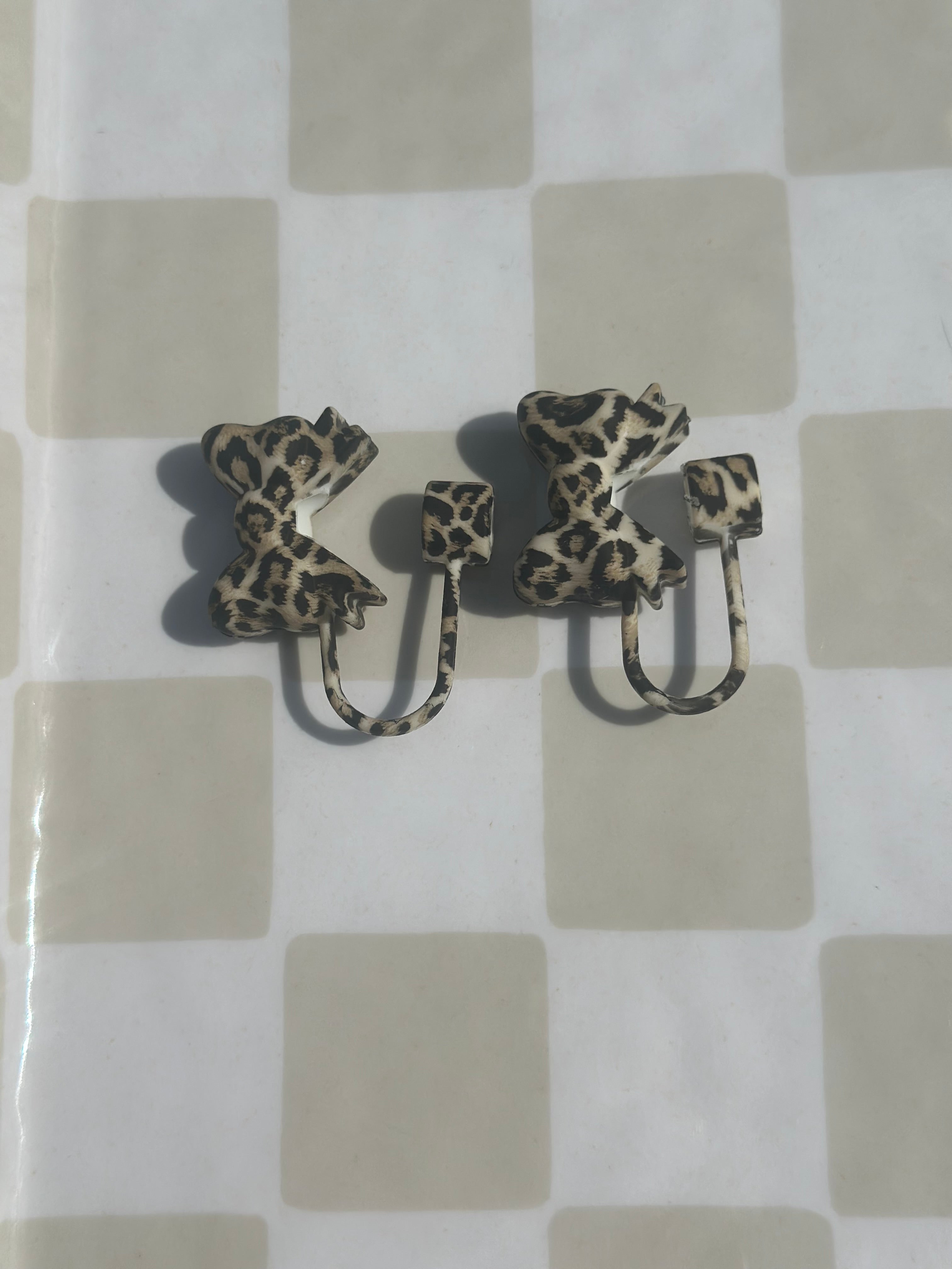 Light Cheetah small bow straw toppers