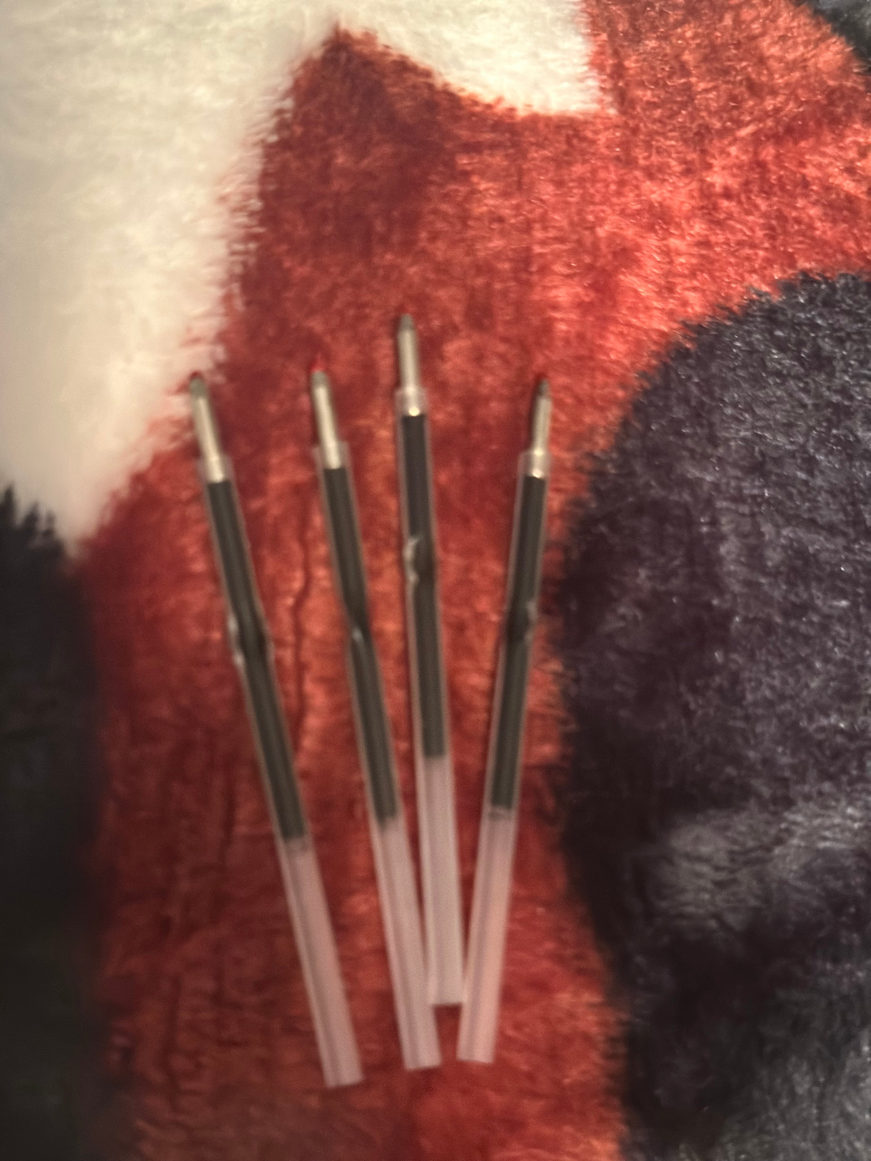 Black pen refills
