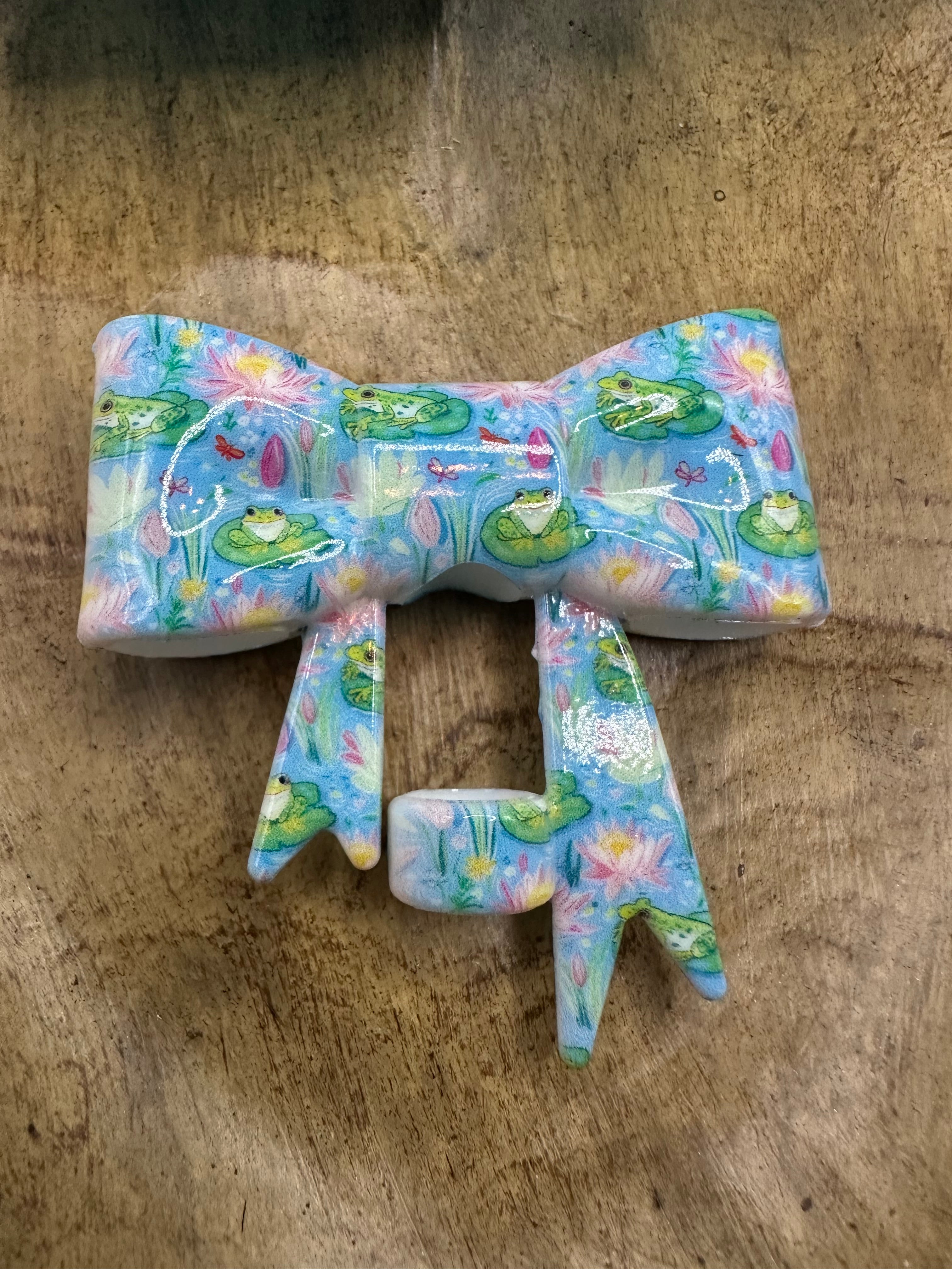 Frog lily pad high gloss straw topper