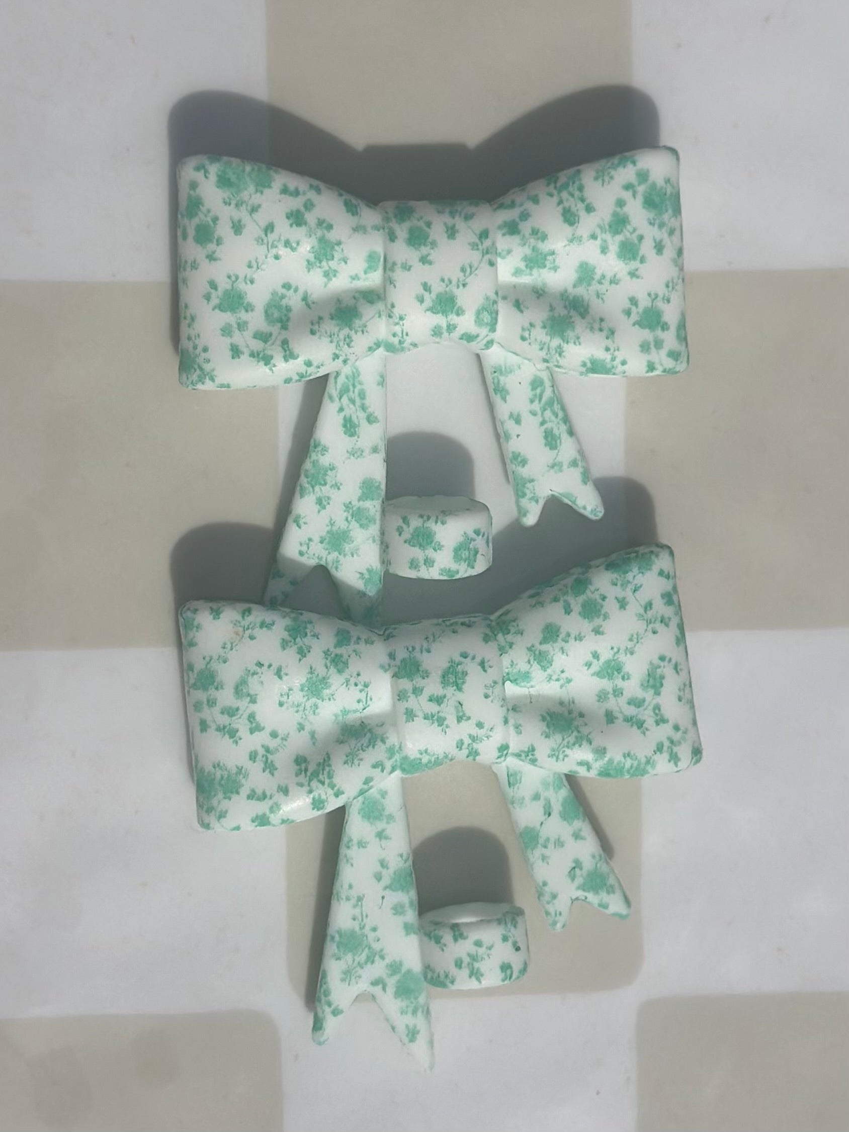 Dark Green and White straw topper