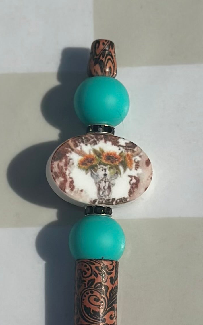Skull with flowers beaded pens