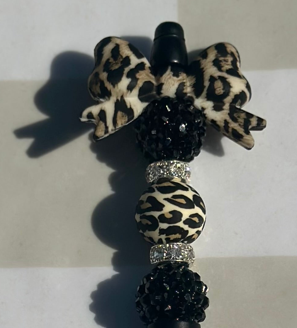 Cheetah bow beaded pen