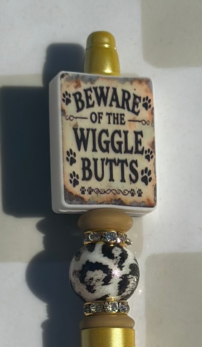 Wiggle butts beaded pen